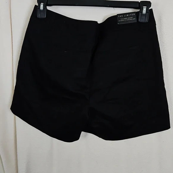 The limited shorts - Picture 7 of 7